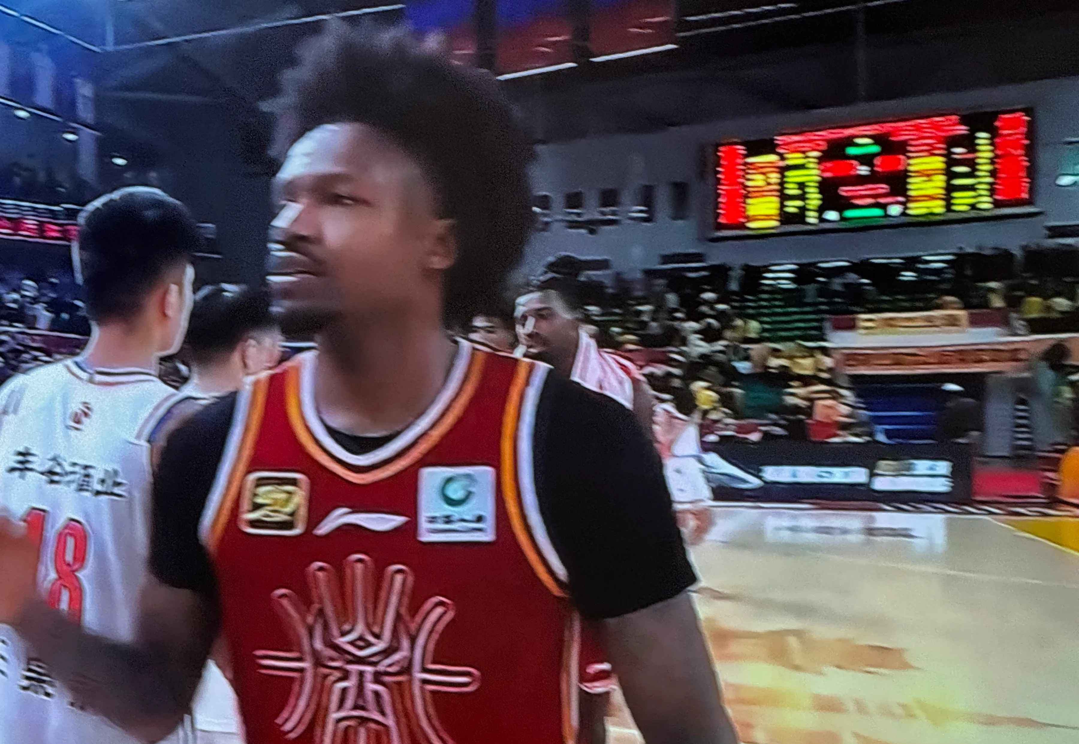 山西队碾压凯尔特人，西亚卡姆刷新纪录